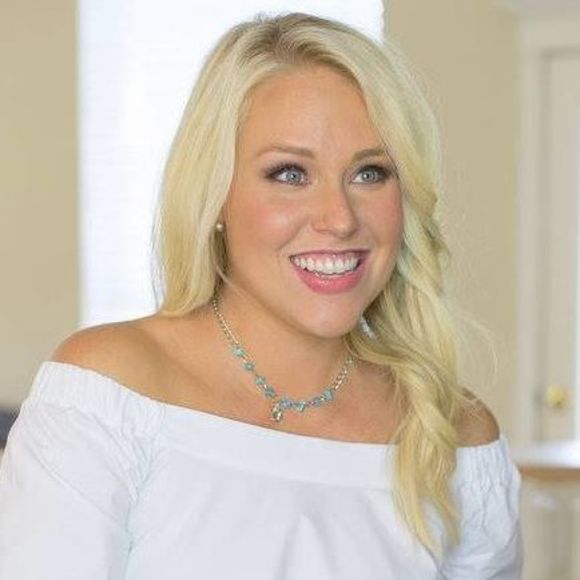 Meet your Posher, Sarah - Picture 1 of 1